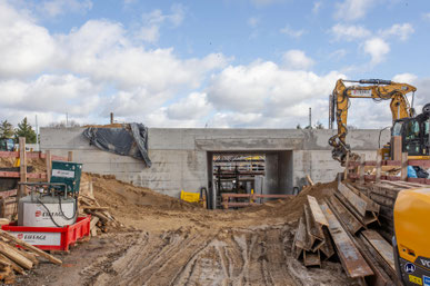 19. Februar 2023. Ein etwas näherer Blick in das neue Bauwerk. 