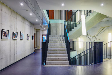 Wir suchen zum Schuljahr 2026/27 eine Englischlehrkraft in der Unter- und Mittelstufe die engagiert und begeistert unser Team erweitert. Die Hiberniaschule bietet als besonderes Modell einen einzigartigen Bildungsweg von der 1. Klasse bis zum Abitur.