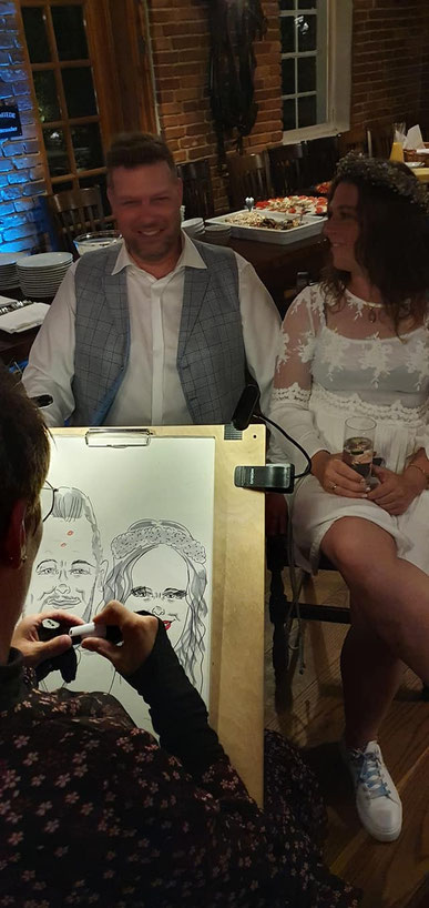 Live-Karikaturen auf einer Hochzeitsfeier