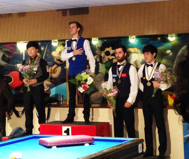 3Cジュニア世界選手権、優勝はタショワ（左2）