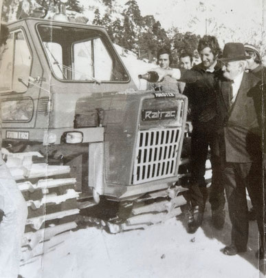 Inauguration par le maire Jean-Vitus Guerrini du dameur de pistes "Ratrac" Collection personnelle