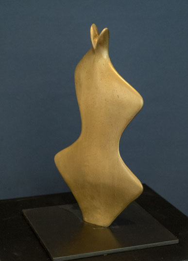Heidrun Feistner: Spring / Bronzefassung Exemplar 3/5 / 29 cm /2024 / Foto HF