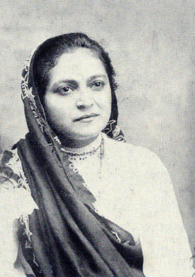 1912 ; Courtesy of Lord Meher. Cropped image