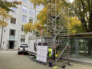 Der mobile Trainingsanhänger der SeilTechnikUlm im Einsatz.