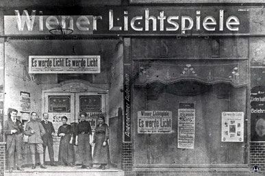Die "Wiener Lichtspiele" in der Wiener Straße in Kreuzberg. Heute befindet sich im ehem. Kinosaal der Club "Cortina Bob".