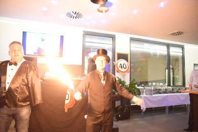 Zaubershow, stand up, Bühnenshow