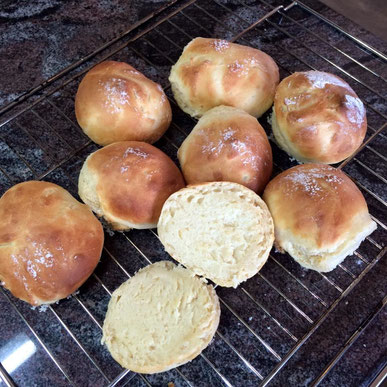 Aufbacken-Brötchen