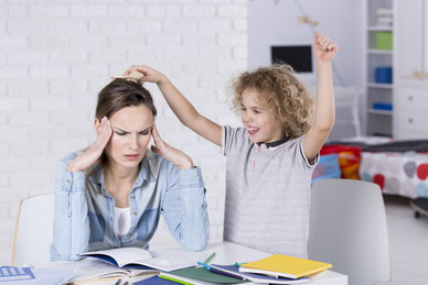 Madre con una hija con hiperactividad