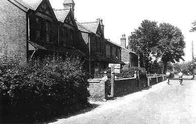 Moor Street 1938 looking towards The Crown Inn; image used courtesy of Bartley Green District History Group.