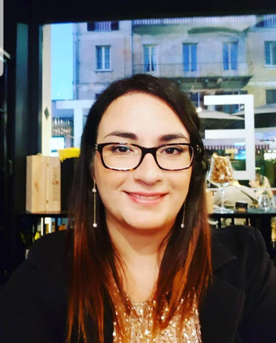 signora che sorride