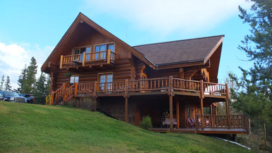 Haupthaus der Big Creek Lodge