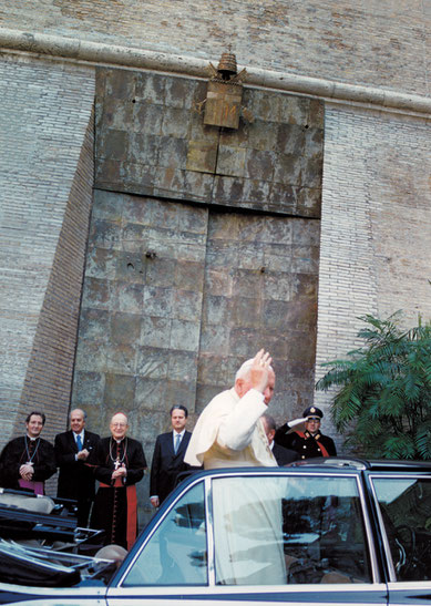 Opening Ceremony of the new portal for Vatican Museums [2000]