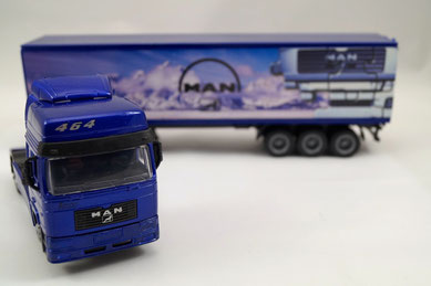 camion MAN modèle réduit 1/43 NEW RAY