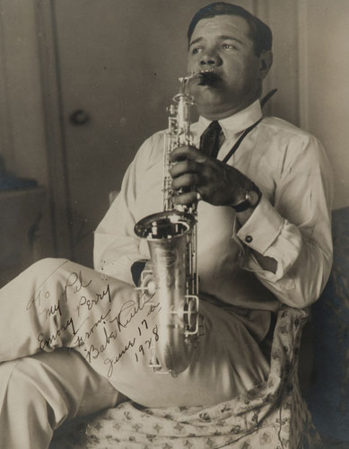 Nella foto Babe Ruth al Sax