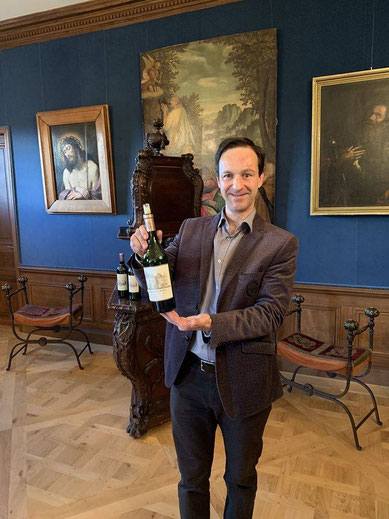Thibaut Fourton Sommelier Conseil Au Château La Mission Haut-Brion.