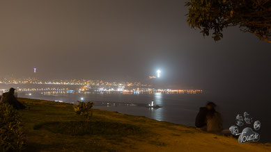 nächtlicher Blick auf Lima - vom Stadtteil Barranco aus gesehen