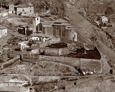 El Colegio, Cigarral de Doctrinos Y la Iglesia de San Lucas desde el Valle en 1872 - Detalle de una fotografia de J. Laurent IPCE