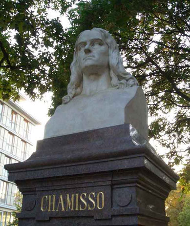 Buste de Chamisso à Berlin, dans le parc de Monbijou. Source : Wikipedia
