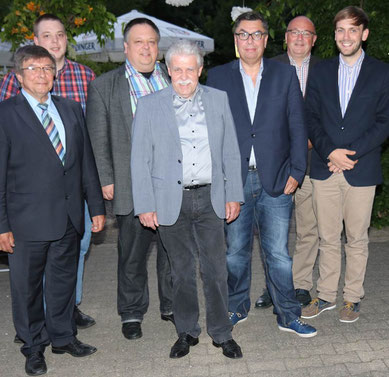 Neuer Vorstand des OV Lohn um den Vorsitzenden Franz-Josef Auer Foto: Andreas Röchter