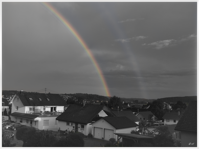 Regenbogenbildung nach einem abendlichen Gewitter