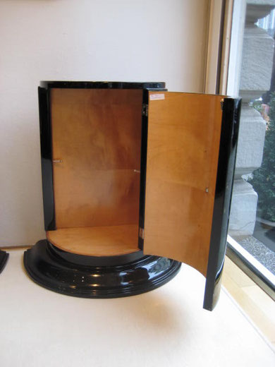 A pair of black cabinets, Art Déco Wiesbaden Regine Schmitz-Avila