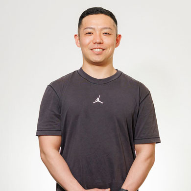健想代表 有山 弘起トレーナー