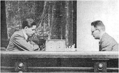 Botvinnik (a la derecha) frente a Keres, Moscú 1941