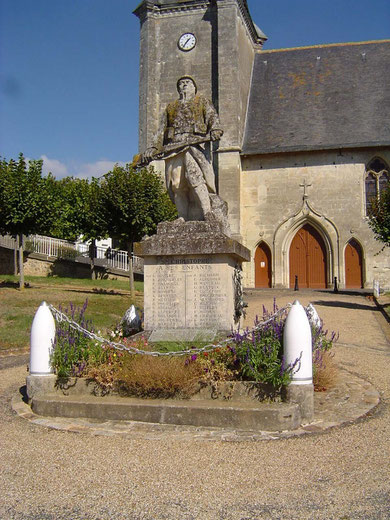 Le monument aux morts sur le Mail des Anciens Combattants