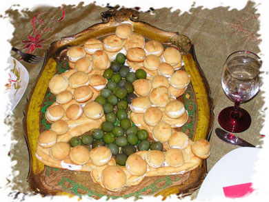 Albero di bigne' farciti con crema al formaggio