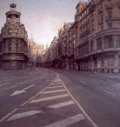 Antonio López, Gran Vía de Madrid, 1974-81 óleo sobre tabla, a diferencia de las vistas panorámicas está pintado sobre el nivel del suelo.Escenario de máxima personalidad.El reloj sobre el edificio Grassy marca 6.30, hora del amanece en la que fue pintado