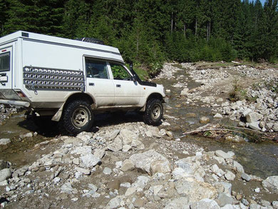 Bachbette statt Strassen - Offroad Herausforderung