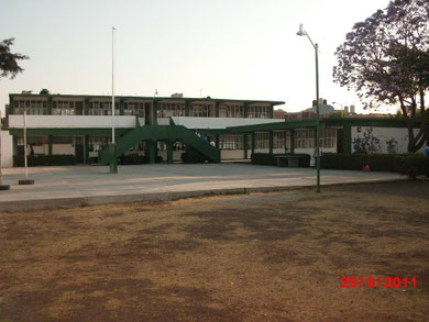 Vista Frontal de la Institución
