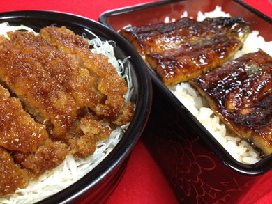 左:ソースかつ丼 右:うな重