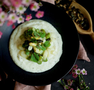 Polenta, weiße Polenta, Spargel, Spargelragout, Frühlingsküche, einfach kochen, 