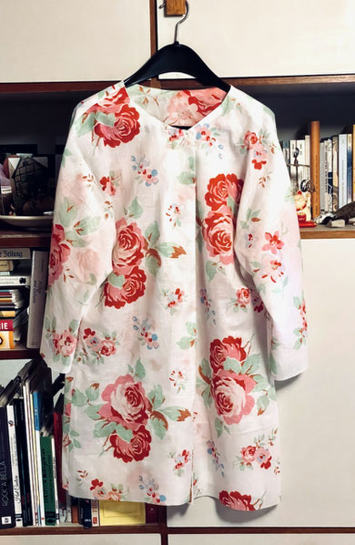 I like to sew sample pieces like this kimono jacket from old curtain fabric. © Griselka 2022