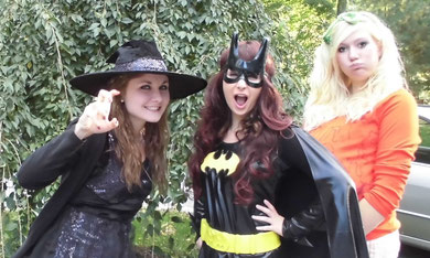 Ich die böse Hexe, Jenny als Batwoman und Lena der big fat pumpkin :-D
