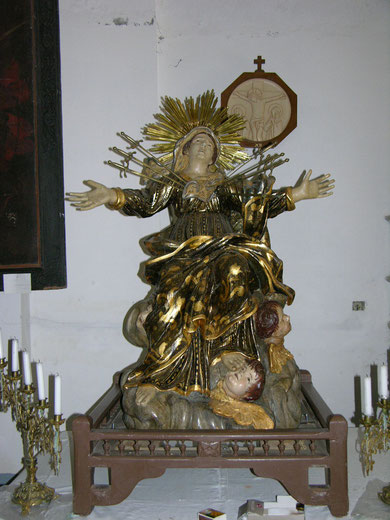 Belgodère - Eglise Saint-Thomas - l'autel retable qui abritait la statue se trouve aujourd'hui dans la chapelle Saint-Jean l'Evangéliste