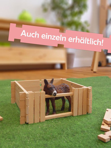 Ein Schleich Esel in einer selbst gesteckten Stallbox