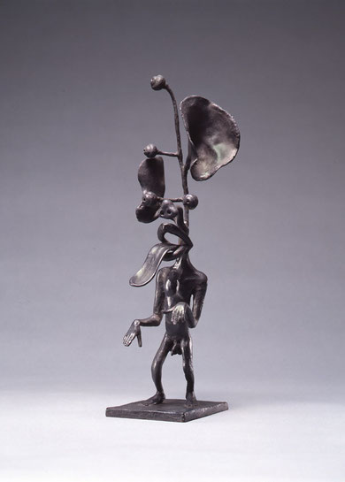 Person with Excessive Information / bronze / 33.5×13.0×11.5cm / 1984