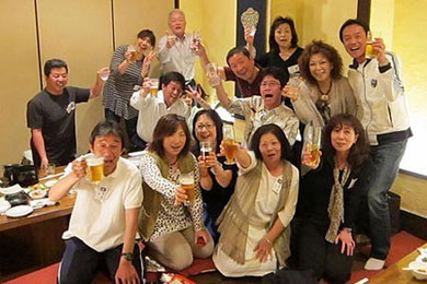 「わてらが高槻支部や~!乾杯!」