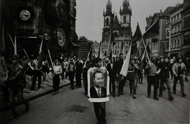 Joseph Koudelka - Invasione di Praga - 1968