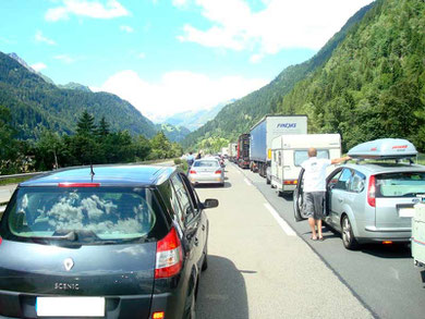 In attesa al Tunnel del Gottardo