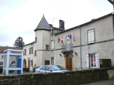 Petite école et mairie ( voir plan)