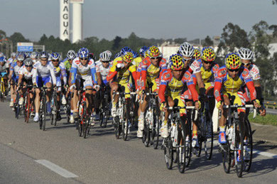 Peloton auf der 8. Etappe der Tour do Brasil