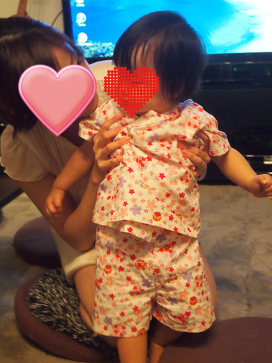 愛嬌もあって上目使いにずきゅん☆!個人的に永作博美似の小悪魔ちゃん♡ というかわいさでした^^ 将来がたのしみ^^ お父様はキムタク似でお母様は藤原紀香さん似^^というサラブレッド!^^