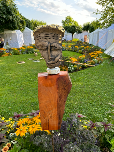 Kunstobjekt aus Holz-handgetöpferte Keramik Skulptur-Gartenobjekt aus Keramik 