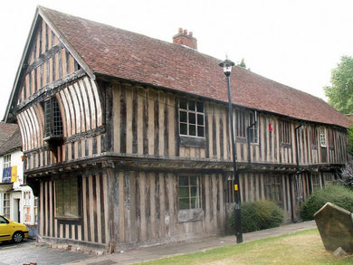 The Saracen's Head 2006. © Copyright Phil Champion and licensed for reuse under Creative Commons Licence Attribution-Share Alike 2.0 Generic. Uploaded from the Geograph website OS reference SP0478. See Acknowledgements to link to this website.