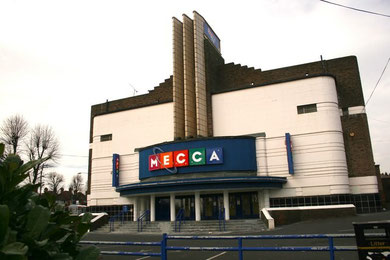 Image downloaded from Geograph OS reference SP0795 © Copyright Derek Bennett reuse licensed under Creative Commons Licence Attribution-Share Alike 2.0 Generic.
