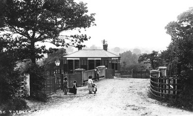 Yardley Wood Station. Grateful thanks for the use of this image to Mike Musson, Warwickshire Railways. See Acknowledgements for a link to his website.