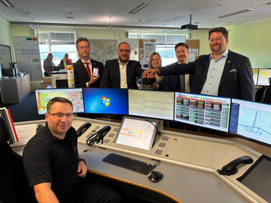 Projektteam Coburg: Jan Dormann, Stefanie Trütschel, Leiter der ILS Coburg Peter Kunzelmann, Geschäftsleiter des ZRF Coburg Ralf Scheichenost, Verbandsrat Stefan Wicklein, Verbandsvorsitzender Sebastian Straubel.